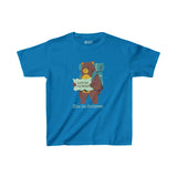 Kids' tee with bear carrying backpack and map, perfect for little explorers and hiking enthusiasts.