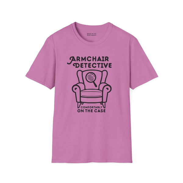 Armchair Detective T Shirt – Cozy True Crime Graphic Tee featuring a hand-drawn armchair and magnifying glass.